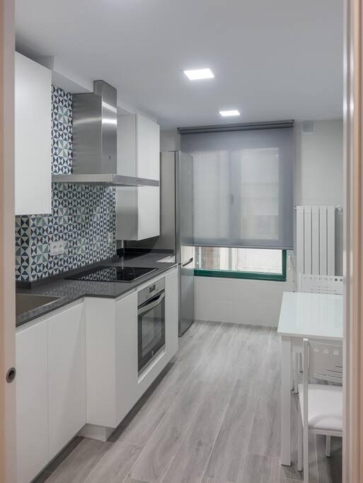 Sakura Homes Ponferrada Centro 8 Plazas Exterior photo